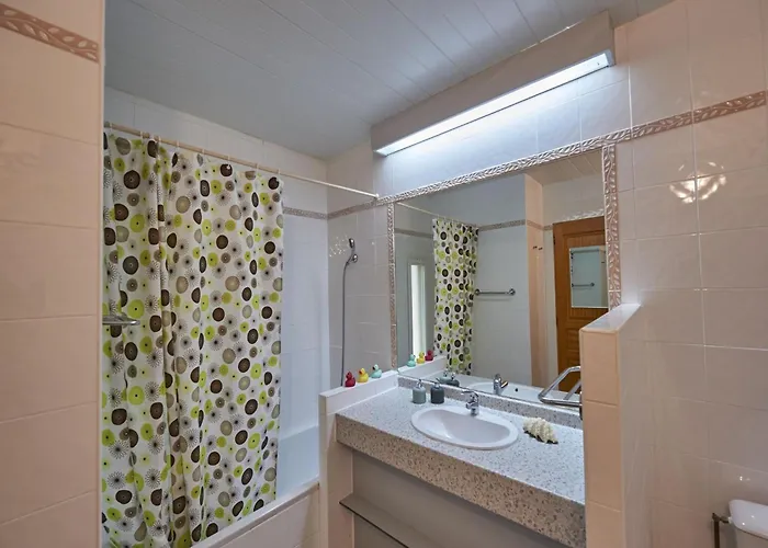 Cozy Family Getaway Hébergement de vacances Quillan